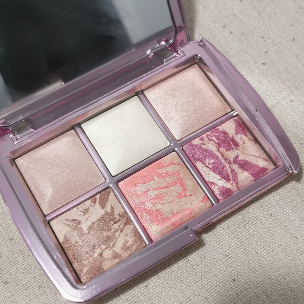 Hourglass Ambient Lighting Edit Vol 4